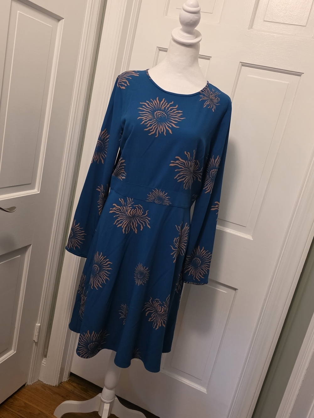 LOFT Iced Floral Teal Blue Long-Sleeve A-Line Dress Size 8, Business, Modern
